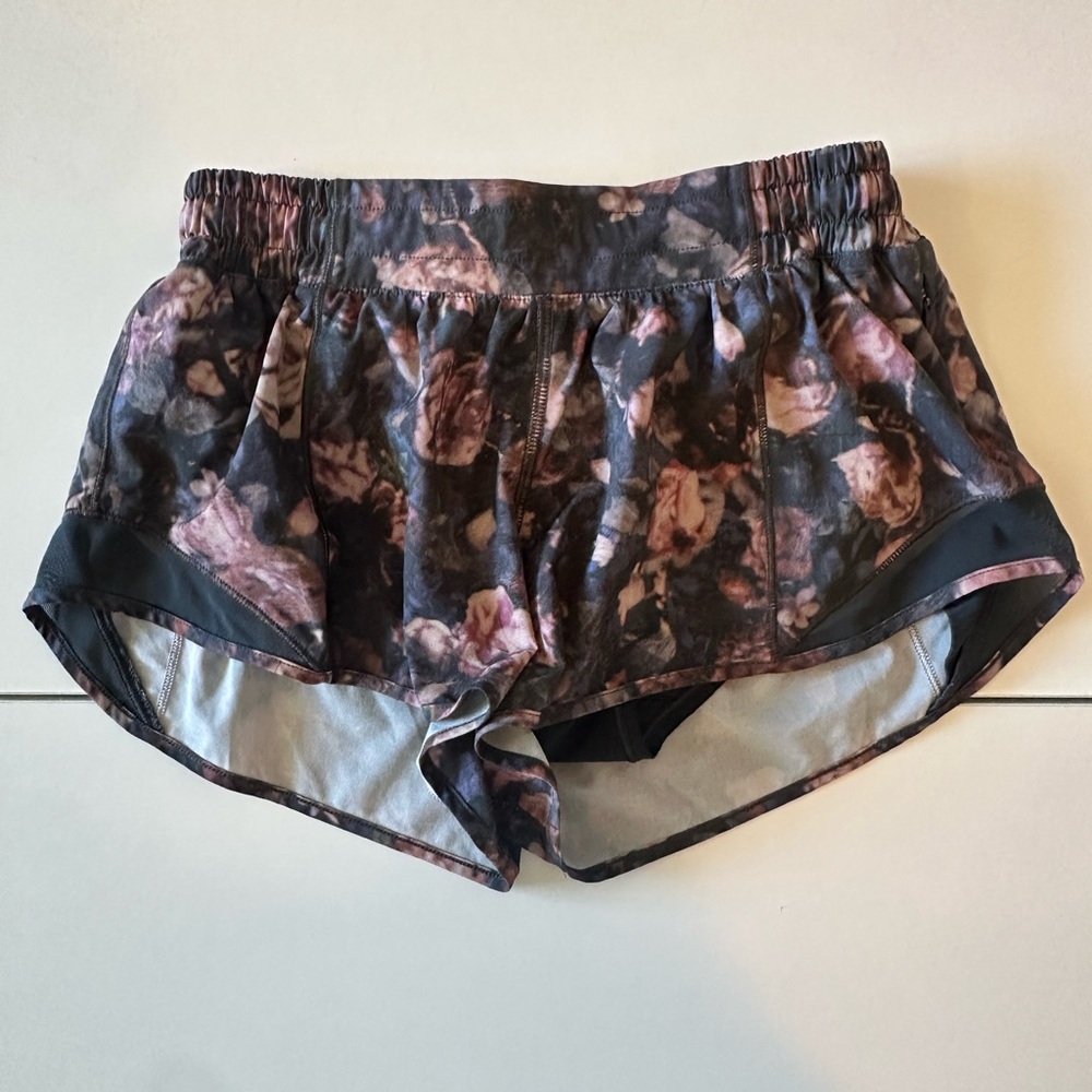 Lululemon Hottt Hot Short 2.5”